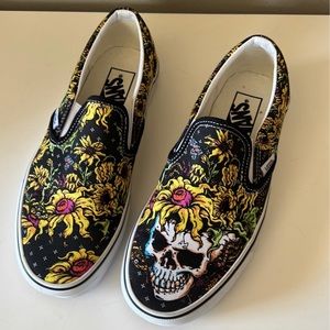VANS beauty skull shoes hard to find size 7